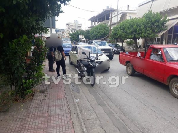 Λαμία: Ο συνοδηγός άνοιξε την πόρτα και ο ντελιβεράς έπεσε πάνω της.