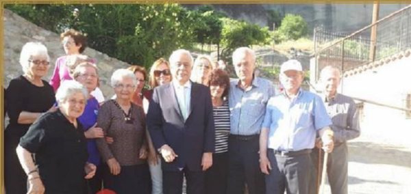 Στην Καλαμπάκα ο Προκόπης Παυλόπουλος – Βαπτίζονται τα δίδυμα εγγόνια του