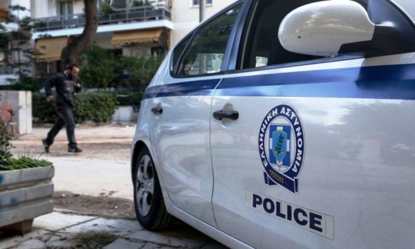 42χρονος προσποιούνταν υπάλληλο της Δ.Ε.Δ.Δ.Η.Ε στη Στυλίδα