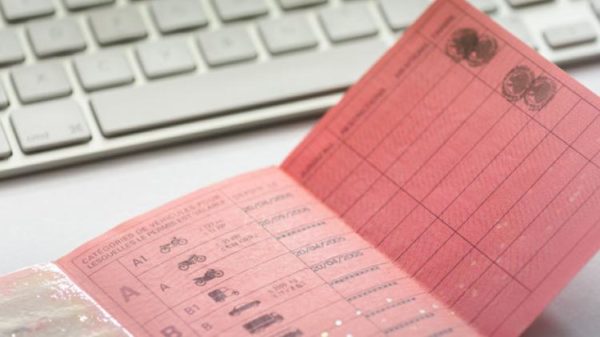 Νέα στοιχεία για τη σπείρα με τα διπλώματα “μαϊμού” έδωσε στη δημοσιότητα η ΕΛ.ΑΣ.