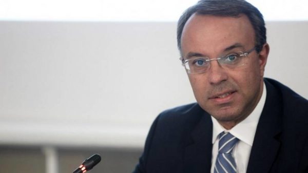 Χρ. Σταϊκούρας: Έχουμε πληρώσει πολύ ακριβά την κόκκινη γραβάτα. (video)