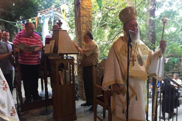 Με λαμπρότητα η πανήγυρις της Αγίας Κυριακής στα Καμπιά Διρφύων