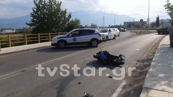 Στο δικαστήριο για το σοβαρό τροχαίο στη Λαμία. Γιατί οι συγγενείς έκαναν μήνυση σε αστυνομικό. (video)