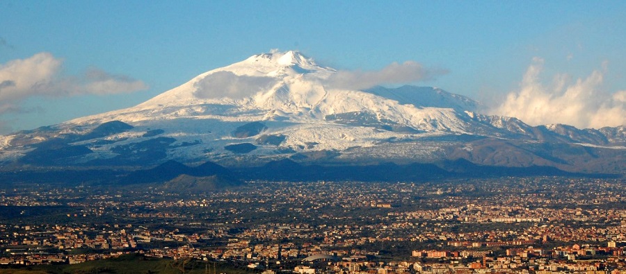 mt etna and catania1