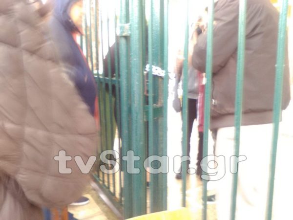 Κατάληψη και στο Αλιβέρι για τη Μακεδονία