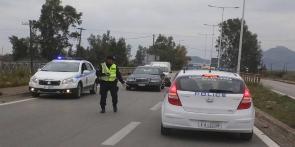 Καταδίωξη στα Δερβενοχώρια. Αναζητούνται τρεις δράστες για κλοπές στο Δήλεσι.