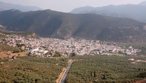 Η Άμφισσα υπέβαλε πρόταση για Open Mall