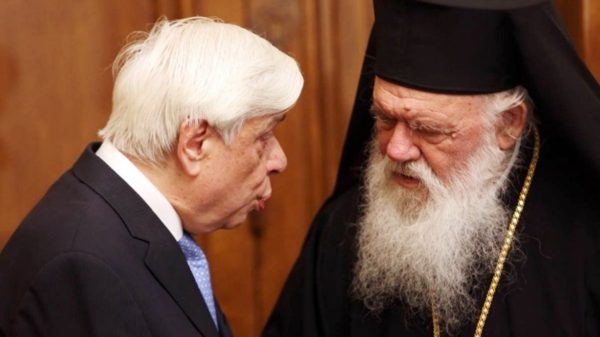 Τηλεφώνημα υποστήριξης από Παυλόπουλο σε Ιερώνυμο για τη βόμβα στο ναό