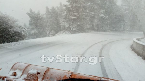 Έκλεισε τελικά ο δρόμος για όλα τα οχήματα από Κεντρική προς Βόρεια Εύβοια