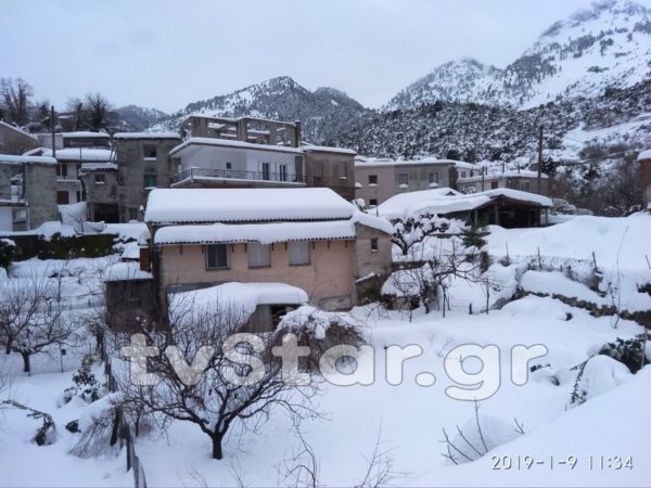 Πέθανε σε αποκλεισμένο από το χιόνι χωριό. Εφιαλτικές στιγμές για μία οικογένεια