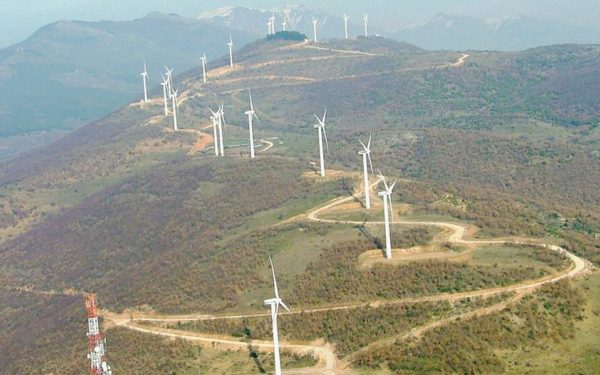 Η Επιτροπή Αγώνα “Όθρυς χωρίς Αιολικά και Φωτοβολταϊκά Πάρκα” καλεί σε συγκέντρωση στην Πελασγία