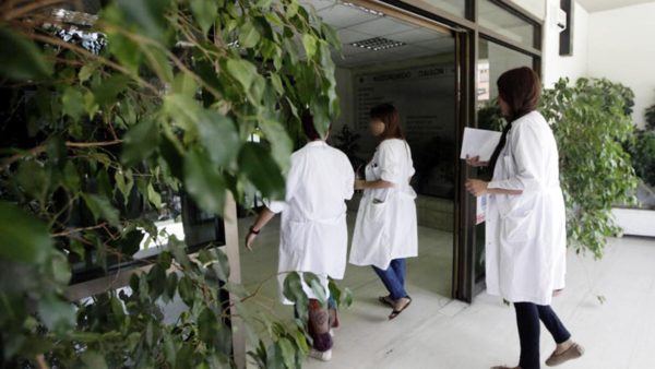 Έξαρση ιώσεων και γρίπης- Σύσταση για εμβολιασμό (video)