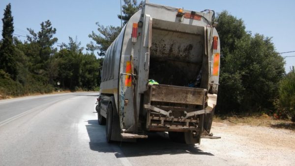 Τραγικό! Απορριμματοφόρο παρέσυρε και σκότωσε γυναίκα