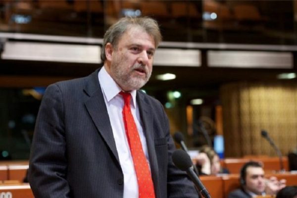 To Σάββατο στη Λαμία ο Νότης Μαριάς