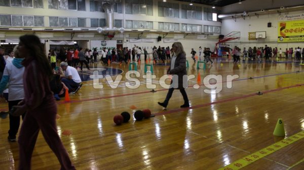 Μυήθηκαν στα Ολυμπιακά αθλήματα μαθητές της Βοιωτίας. Βιωματική δράση στη Λιβαδειά (video-photo)