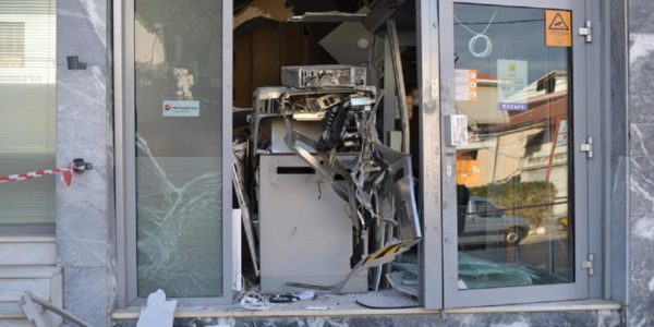 Έκρηξη σε ΑΤΜ στο Δήλεσι. Αφαίρεσαν τις κασετίνες με 50.000 ευρώ
