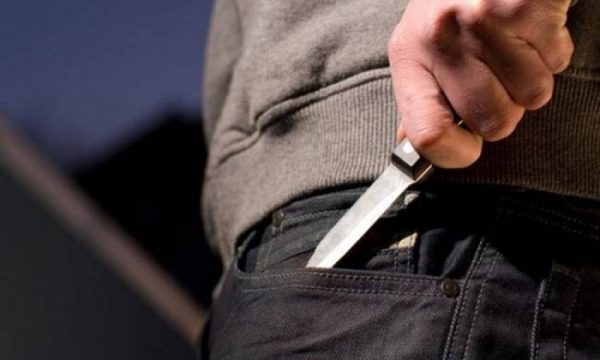 Έβγαλαν μαχαίρι και λήστεψαν πρατήριο υγρών καυσίμων