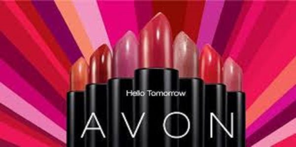 Η Avon παρουσιάζει μια nude συλλογή με μεγάλη γκάμα αποχρώσεων που προσαρμόζονται στο χρώμα της επιδερμίδας σας