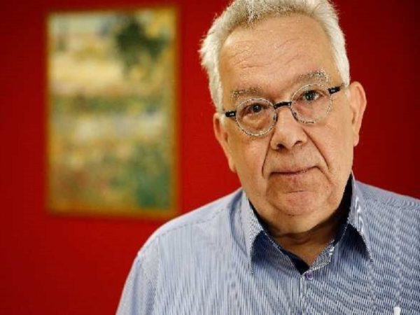 Συνέντευξη τύπου από τον Νίκο Θηβαίο