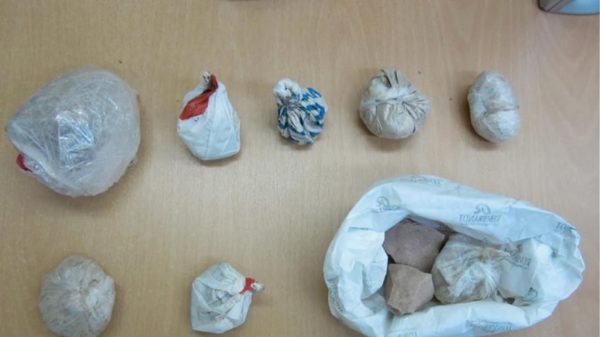 Από τον Κορυδαλλό στον Δομοκό με ναρκωτικά στα παπούτσια.