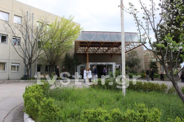 Εκκένωση του νοσοκομείου της Λιβαδειάς μετά από ισχυρό σεισμό. Εντυπωσιακή άσκηση (video-photo)