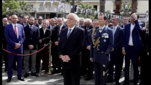 Μήνυμα Παυλόπουλου στην Άγκυρα από τις επετειακές εκδηλώσεις της Άμφισσας(video)