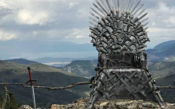 Game of Thrones: Στο επιβλητικότερο σημείο της Παύλιανης ο θρόνος