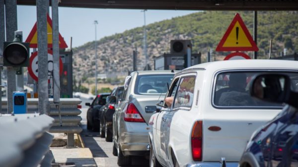 Μετ’ εμποδίων επέστρεψαν οι πρώτοι εκδρομείς – Καλός ο καιρός και σήμερα