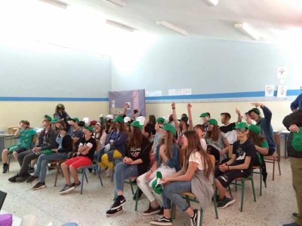 Επίσκεψη σε Γυμνάσιο της Δομβραίνας