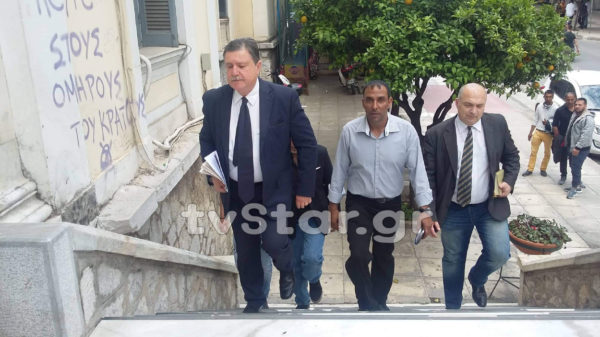 Λαμία: Οι Ρoμά κατέθεσαν μήνυση κατά της εφημερίδας Μακελειό. Τι απαντά η εφημερίδα (video)