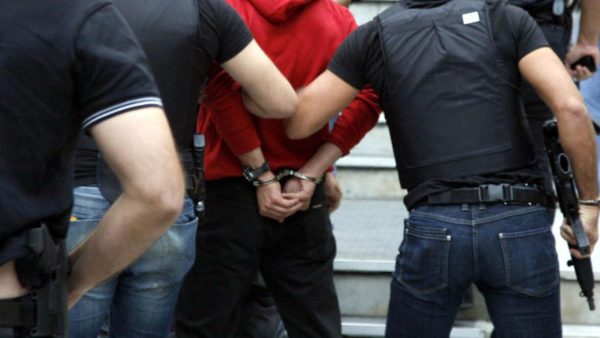 5 συλλήψεις για ηρωίνη, κοκαΐνη και κάνναβη στη Στερεά