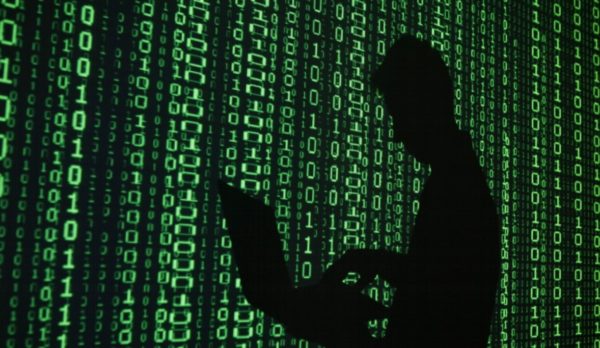 Σε έξαρση οι απάτες: “Βομβαρδισμός” πολιτών από κλήσεις και μηνύματα (video)