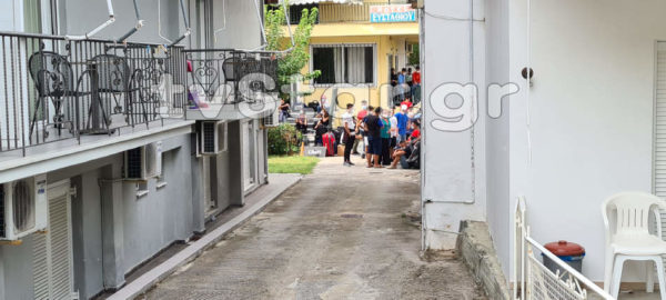 Καμένα Βούρλα: Ένταση το βράδυ της Πέμπτης στο ξενοδοχείο που φιλοξενούνται τα προσφυγόπουλα (video)