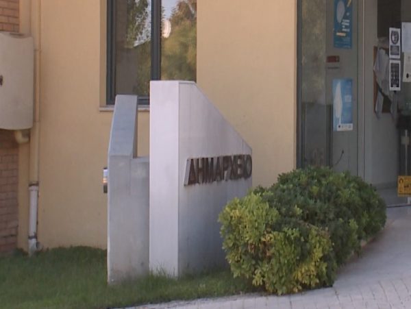 Να επανασυνδέσουν το ρεύμα στα νοικοκυριά τους έχουν την δυνατότητα πολίτες στη Θήβα (video)
