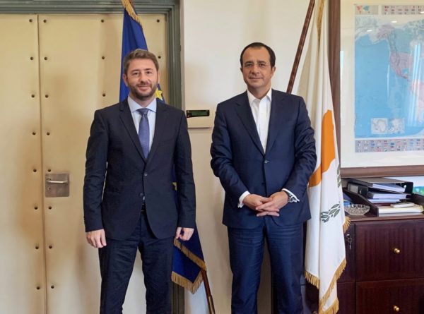 Συνάντηση Ανδρουλάκη με τον Κύπριο Υπουργό Εξωτερικών