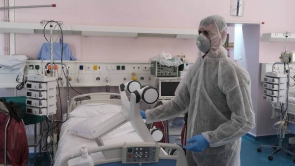 Κορωνοϊός: Κατέληξε στο Θριάσιο 58χρονος – Στους 390 οι νεκροί