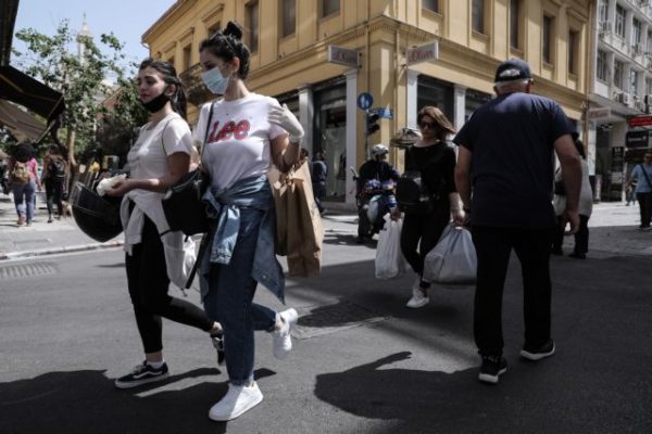 Κοροναϊός : Τρομάζει η εξέλιξη της επιδημίας – Φλέγεται η Αττική, έρχονται νέα μέτρα