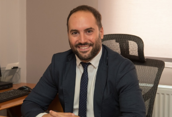 Μ. Χατζηγιαννάκης: Η κυβέρνηση της ΝΔ παραβιάζει κατάφωρα τον χάρτη τοπικής αυτοδιοίκησης