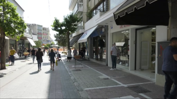 Ανοιχτό το ενδεχόμενο υποχρεωτικής στράτευσης στα 18 – Πως το σχολιάζουν οι Λαμιώτες (video)