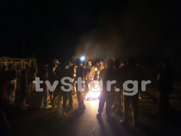 Κατάληψη της παλιάς Εθνικής από ΡΟΜΑ στην Αλίαρτο (photo)