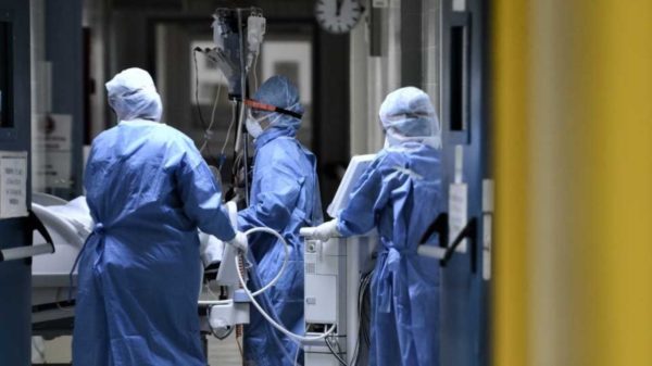 Κορωνοϊός: Αρνητικό ρεκόρ με 508 νέα κρούσματα – 81 διασωληνωμένοι