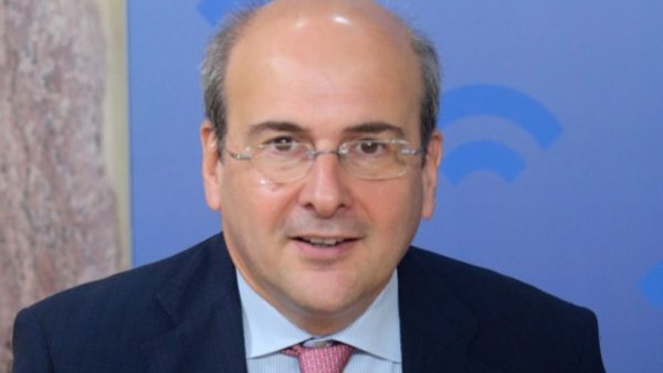 Τροποποιήσεις για την εκτός σχεδίου δόμηση και μέτρα για τον λογαριασμό των ΑΠΕ