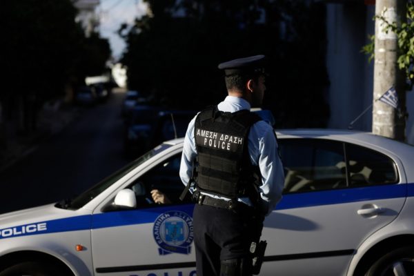 “Βούλιαξε” από εκδρομείς η Αράχωβα – Πρόστιμο “φωτιά” και λουκέτο σε καφέ (video)