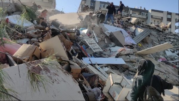 Ισχυρότατη σεισμική δόνηση 6,6 Ρίχτερ κοντά στη Σάμο-Καταστροφές στην Σμύρνη