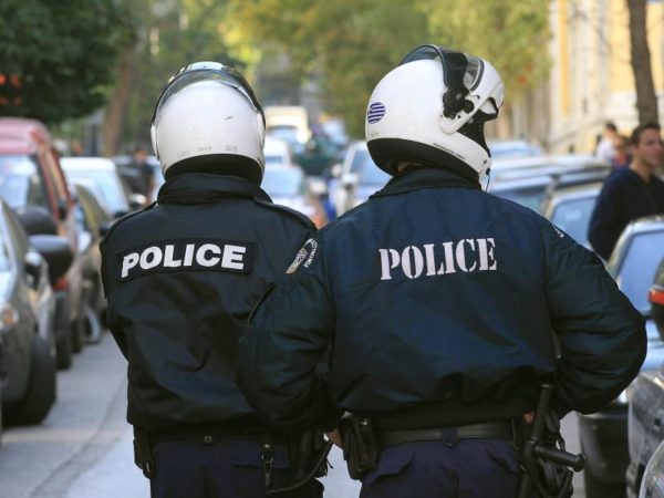 Τσουχτερό πρόστιμο και “σφράγισμα” σε δύο καφέ-μπαρ σε περιοχή της Βοιωτίας