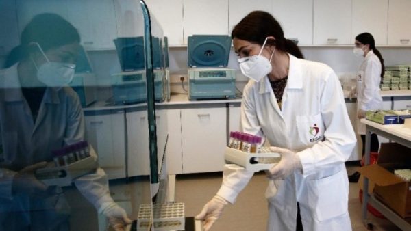 Covid-19: Υπό το σοκ του δεύτερου κύματος η Ευρώπη, ενισχύει τα περιοριστικά μέτρα