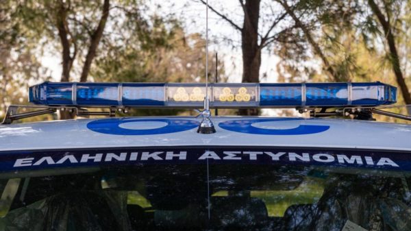 «Καρτέρι» ληστών σε γνωστό επιχειρηματία στον Πειραιά – Του άρπαξαν 500.000 ευρώ