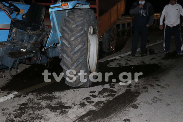 Λαμία: ΙΧ συγκρούστηκε με δύο τρακτέρ. Σώθηκαν από θαύμα οι οδηγοί. (φωτο-video)