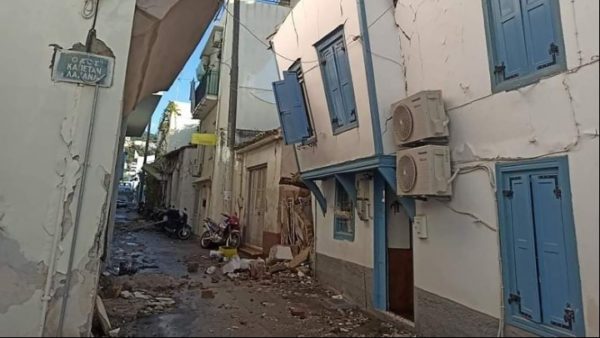 Πακέτο στήριξης για όσους επλήγησαν από το σεισμό της 30ης Οκτωβρίου