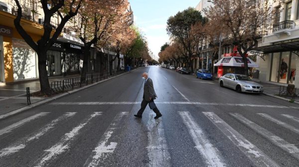 Κορωνοϊός: Σκέψεις για αυστηρότερο lockdown στη Θεσσαλονίκη–Κλείνουν σχολεία, απαγόρευση κυκλοφορίας